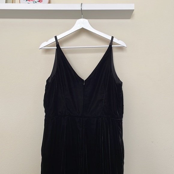 Banana Republic Cropped Velvet Jumpsuit - Picture 3 of 4